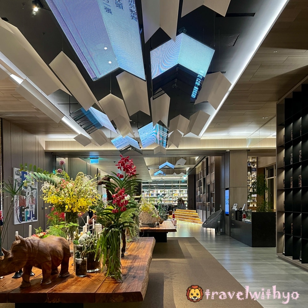 【高雄承億酒店】25樓高樓圖書館lobby,無邊際高空泳池五星級住宿 - 第13張圖